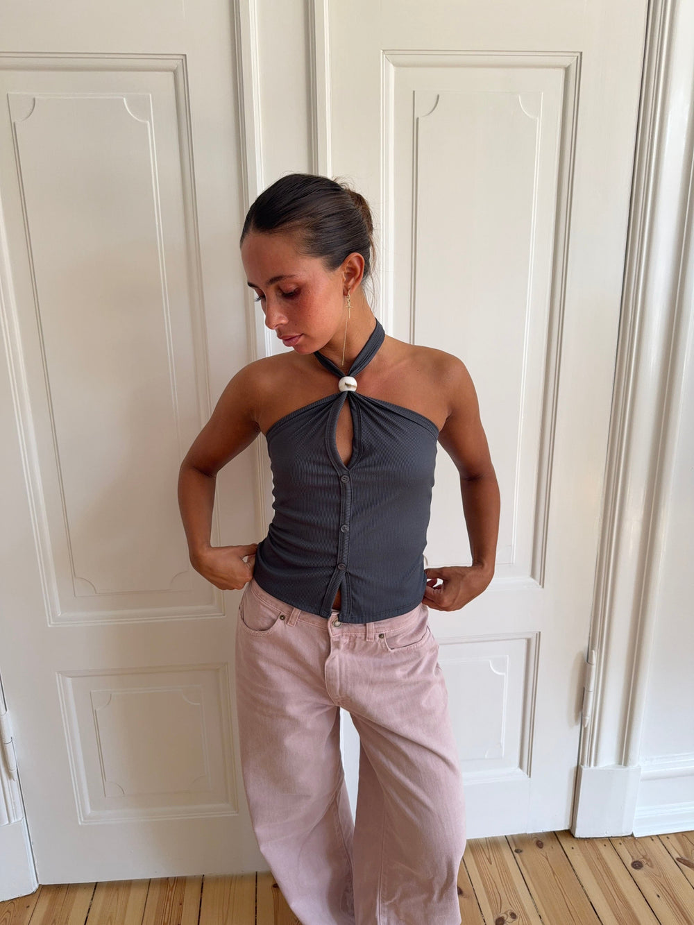 Loulou top with pearl detail - Grey