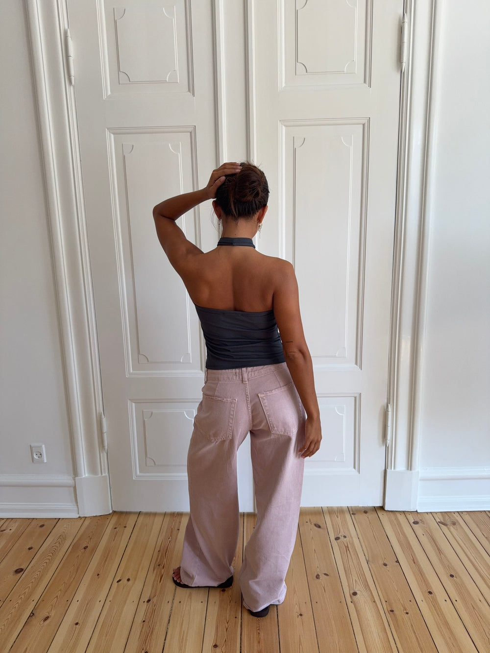 Loulou top with pearl detail - Grey