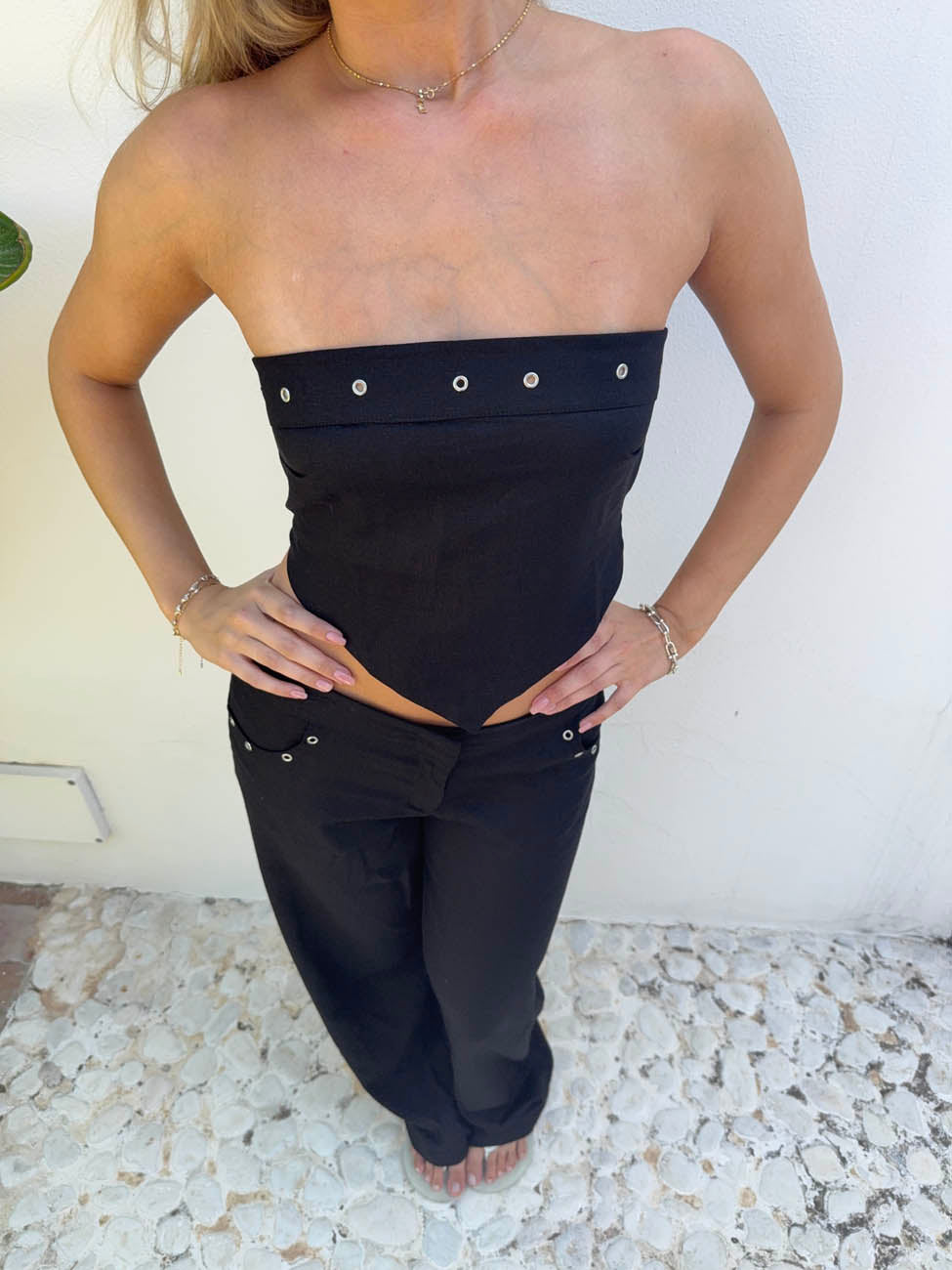 Josifina top with metal rings – Black