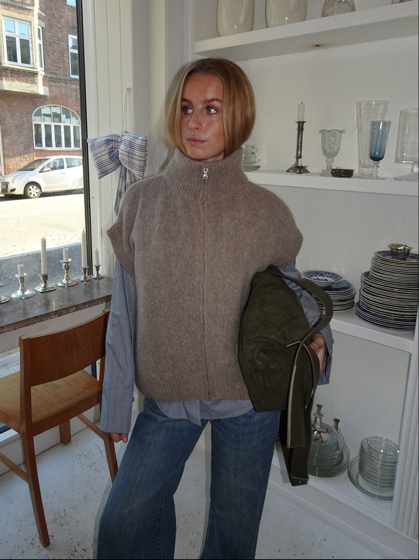 Fiona high neck vest - Beige