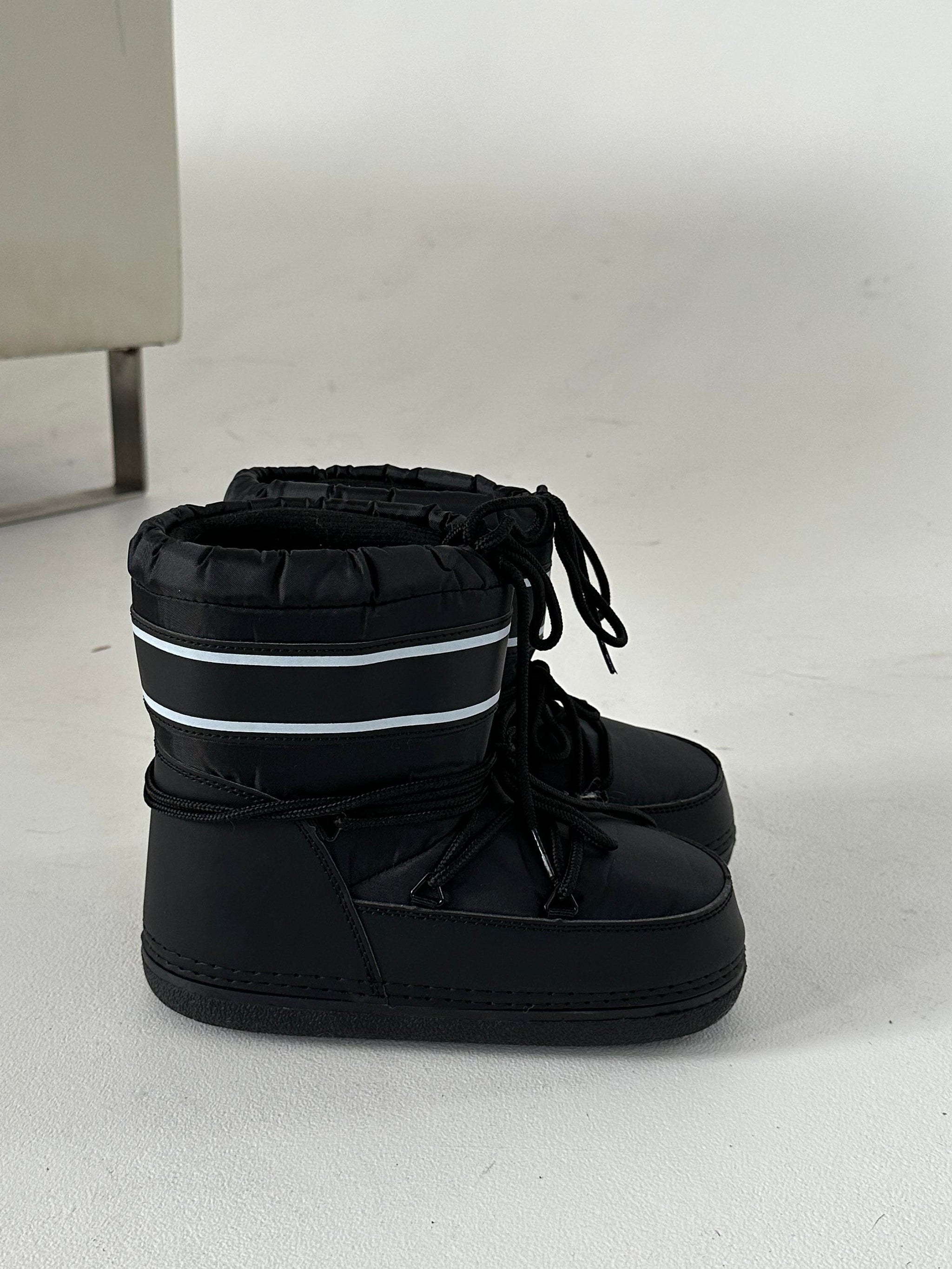 Lome snow boots Black Designbysi